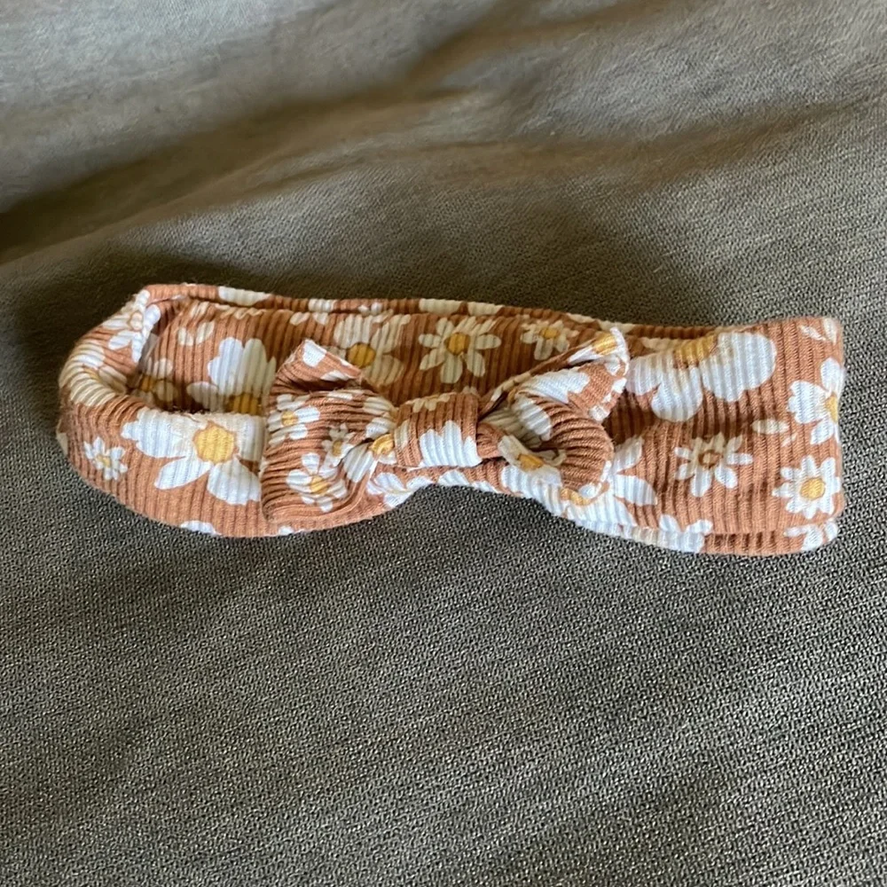 Floral Footsie - Picture 3 of 3
